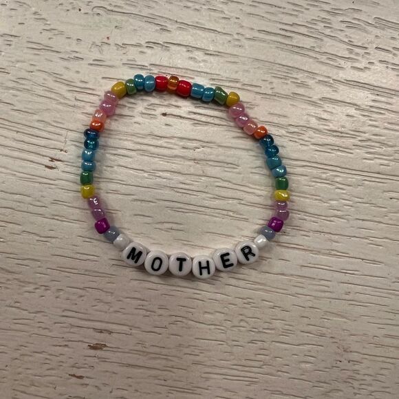 Taylor Swift Friendship Bracelet - Picture 1 of 1